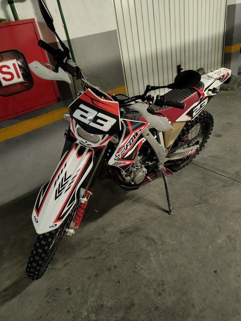 AJP PR5 250 Matriculada de 2016
