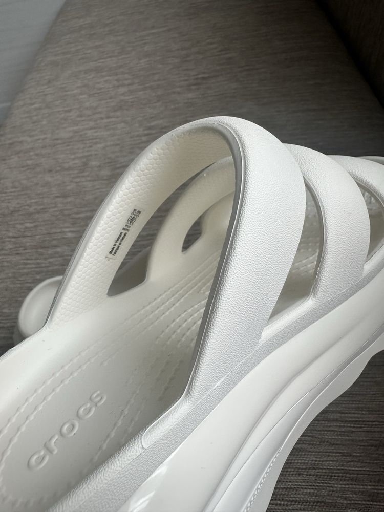 Шльопанці Crocs Mega Crush Tripe Strap оригінал