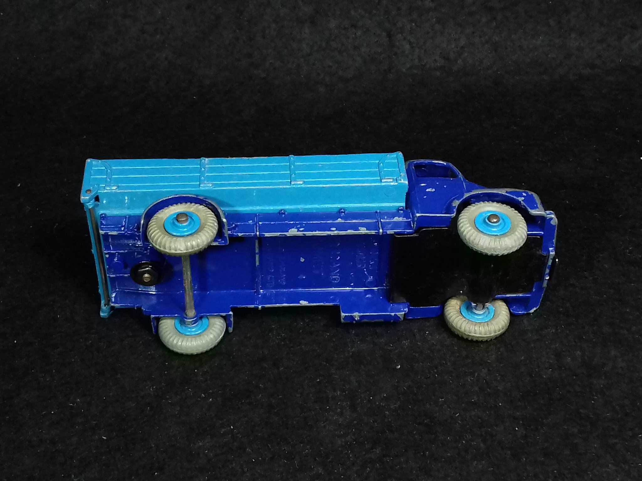 Dinky Toys #418 - Leyland Comet Wagon - 1950`s by Meccano Ltd