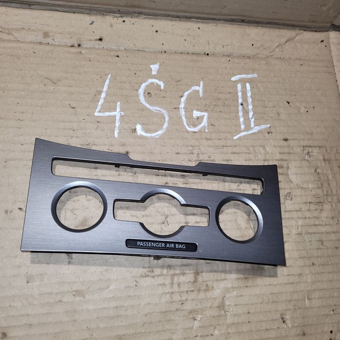 Ramka dekor panelu nawiewu klimatyzacji vw passat b7 2013r