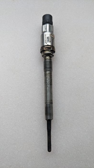 Свічка накалювання з датчиком( 1,3 дизель, Опель , Фіат).