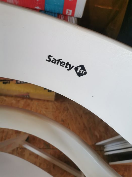 TIMBA SAFETY 1st Drewniane krzesełko do karmienia