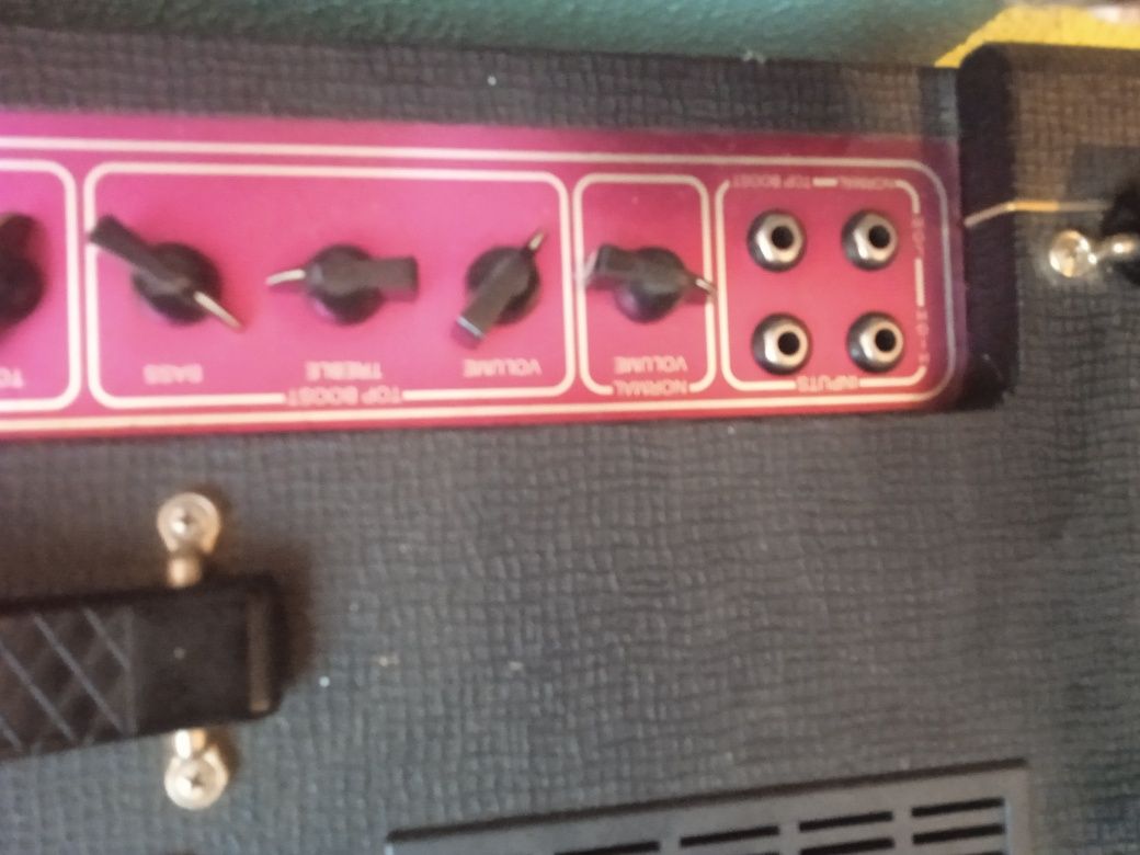 Vox Ac30 C2 (precisa valvulas)