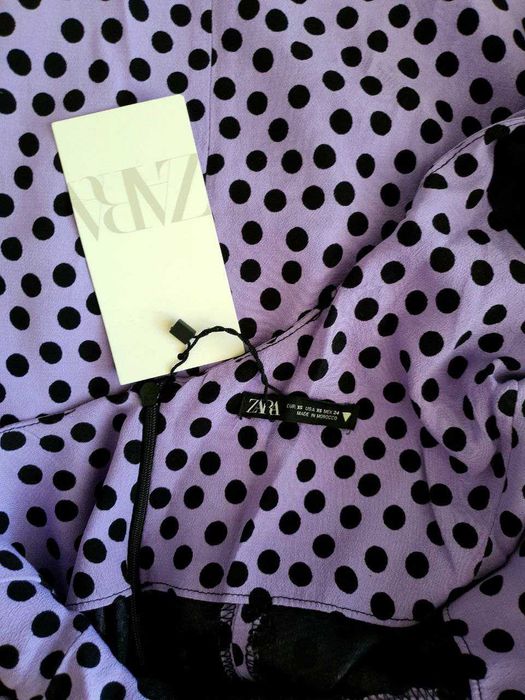 НОВА Трендова сукня ZARA, бузковий колір та принт горох