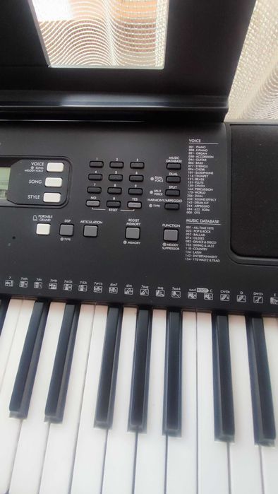 Yamaha cінтезатор