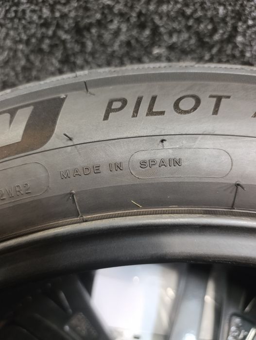 Пара  255/45R20 Michelin