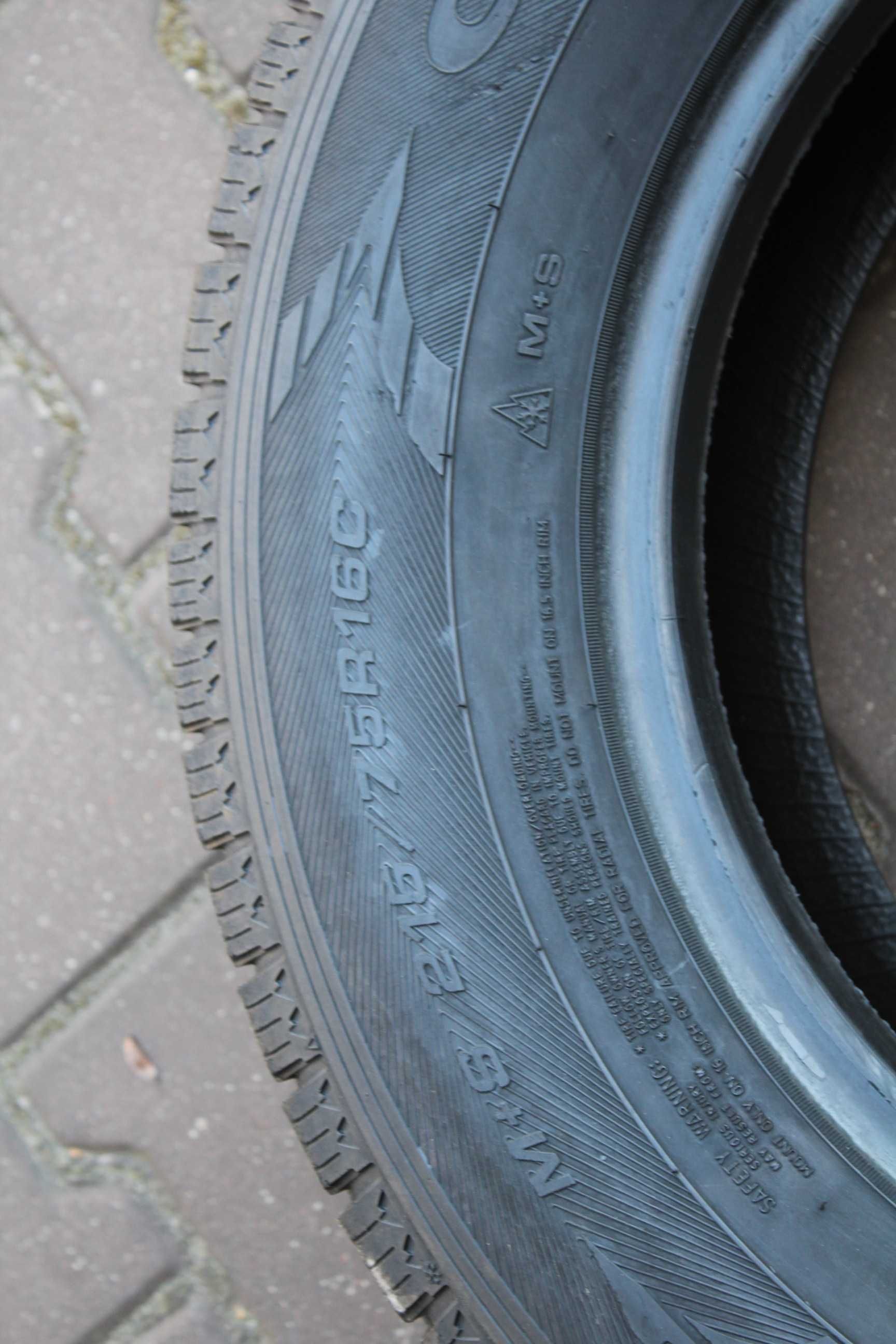 215 75 R16C Goodyear Cargo Ultragrip