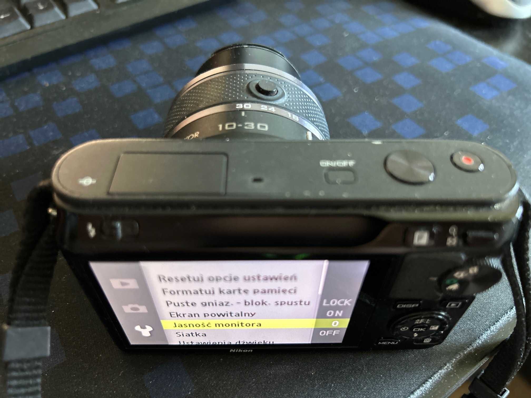 Nikon 1 j1 - aparat cyfrowy