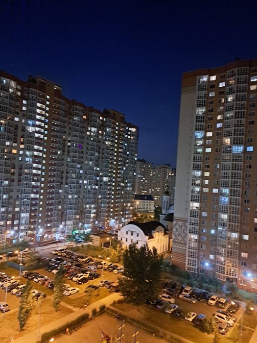 Продаж Гмирі,16 з новим ремонтом та меблями