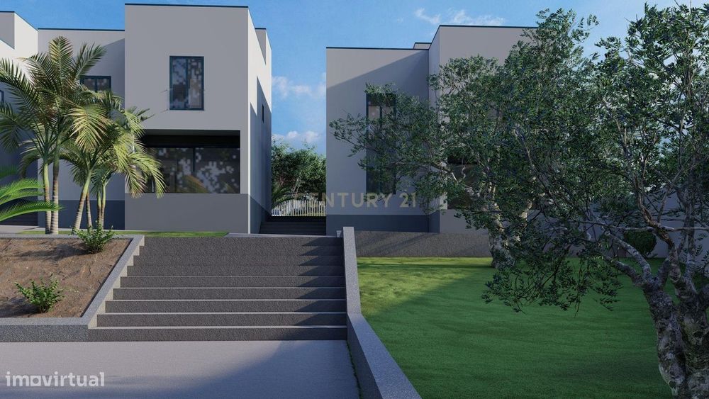 Moradia T4, condomínio fechado, Loures, piscina, 3 parqueamentos, vist