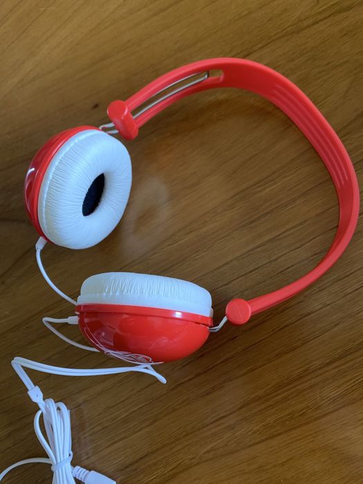 Headphones Kitkat novos