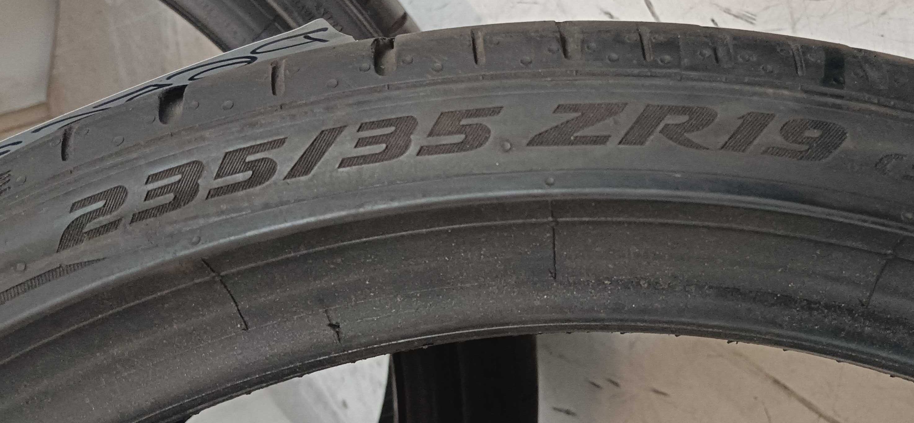 P656340M Para 235/35R19 91Y Pirelli P-Zero 2019rok