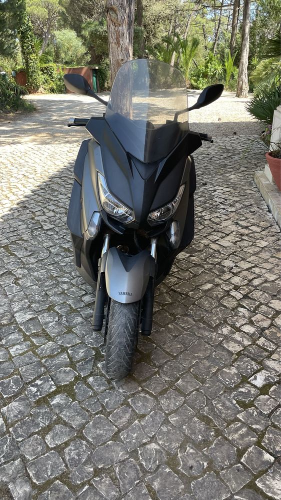 Yamaha x max 400