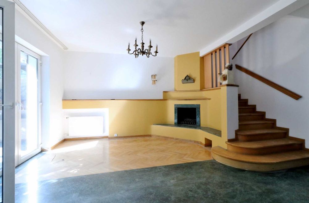 Dom- 8 pokoi- 200m od stacji metra zacisze