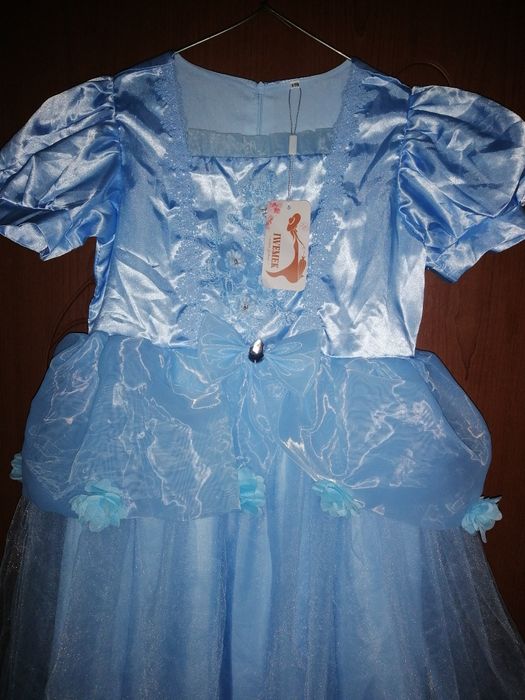 Карнавальное платье. Платье принцессы. Перчатки Эльза Холодное сердце.