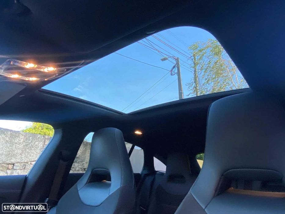 Mercedes-Benz CLA 250 e Shooting Brake AMG Line