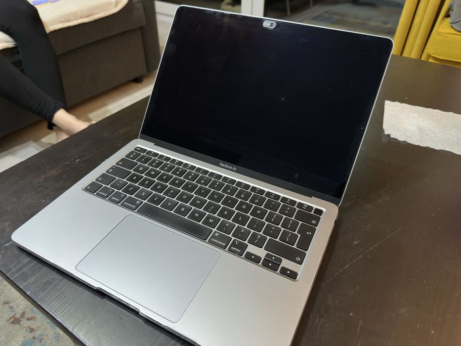 Macbook Air 2020 i5 512gb zadbany