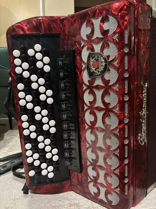 Akordeon guzikowy 120 basów – Royal Standard – Stan Dobry