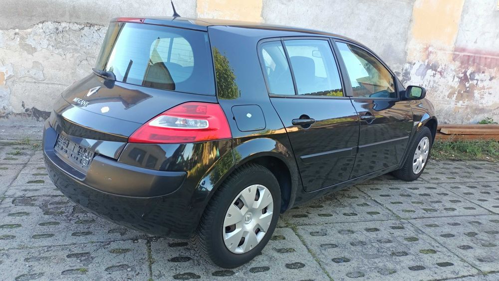 Megane Lift 1.6benzyna 111KM 5drzwi Czarne Klima Elektryka Bezwypadek