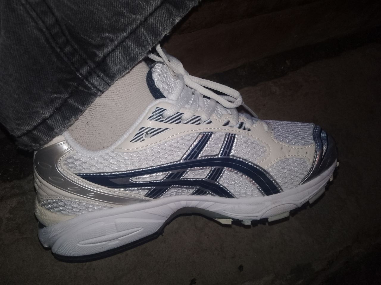 asics gel kayano 14 white silver black 39 розмір