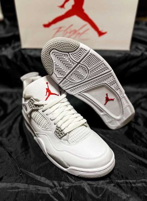 Damskie trampki_Jordan_4_retro_tech_white_Oreo R.40