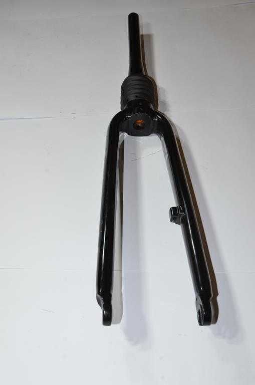 Amortyzator RST monoshock 28"  widelec amortyzowany tapered 1,5" 1 1/8