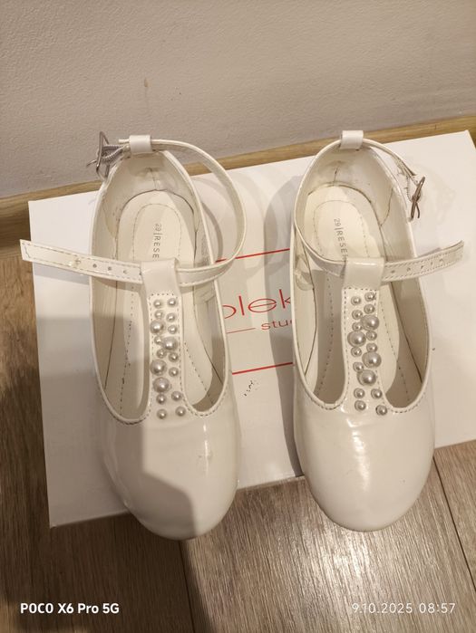 Baleriny białe lakierowane