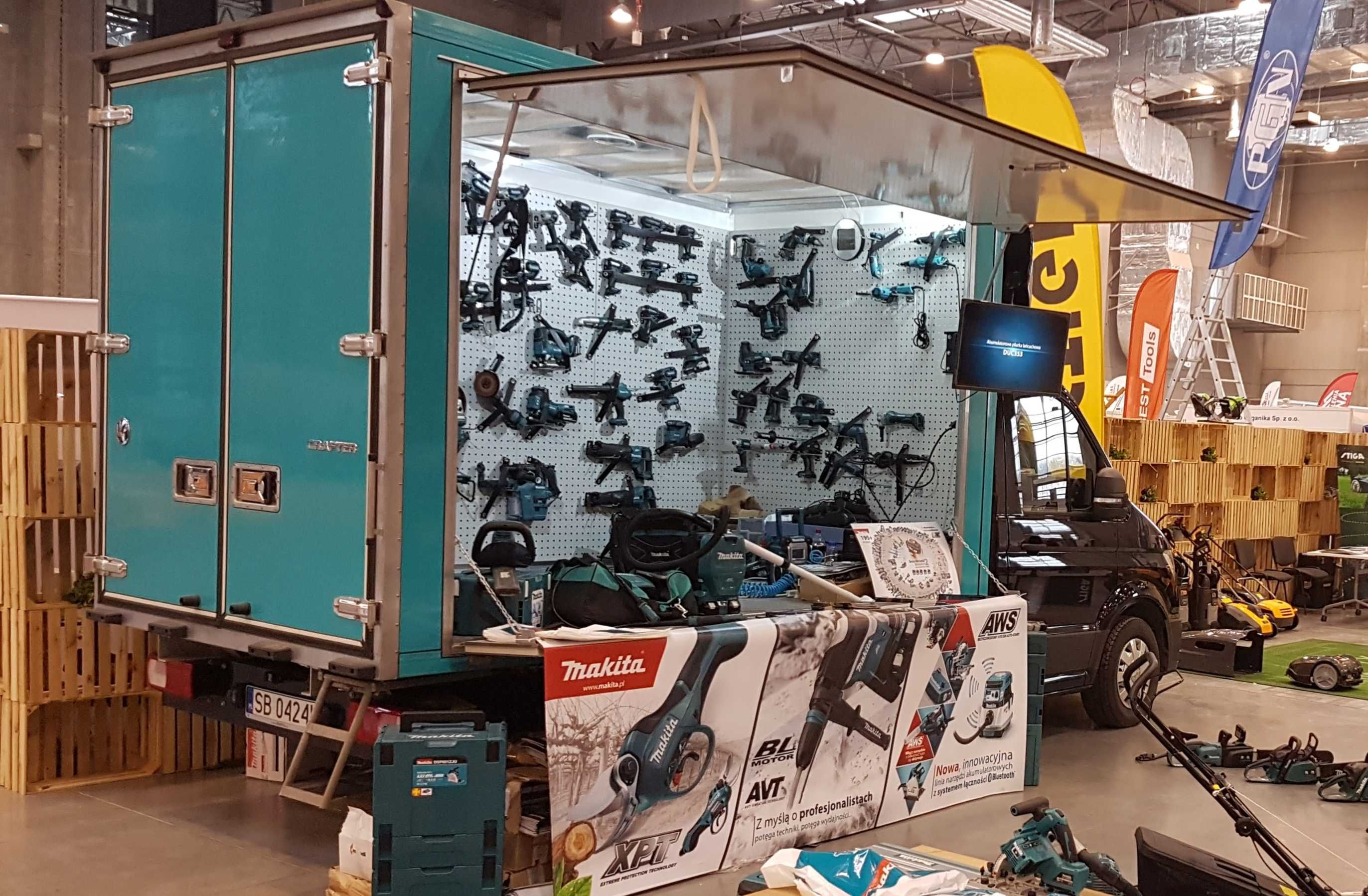 Makita UN001GZ akumulatorowe nożyce  na wysięgniku + BL4040F za 1 zł