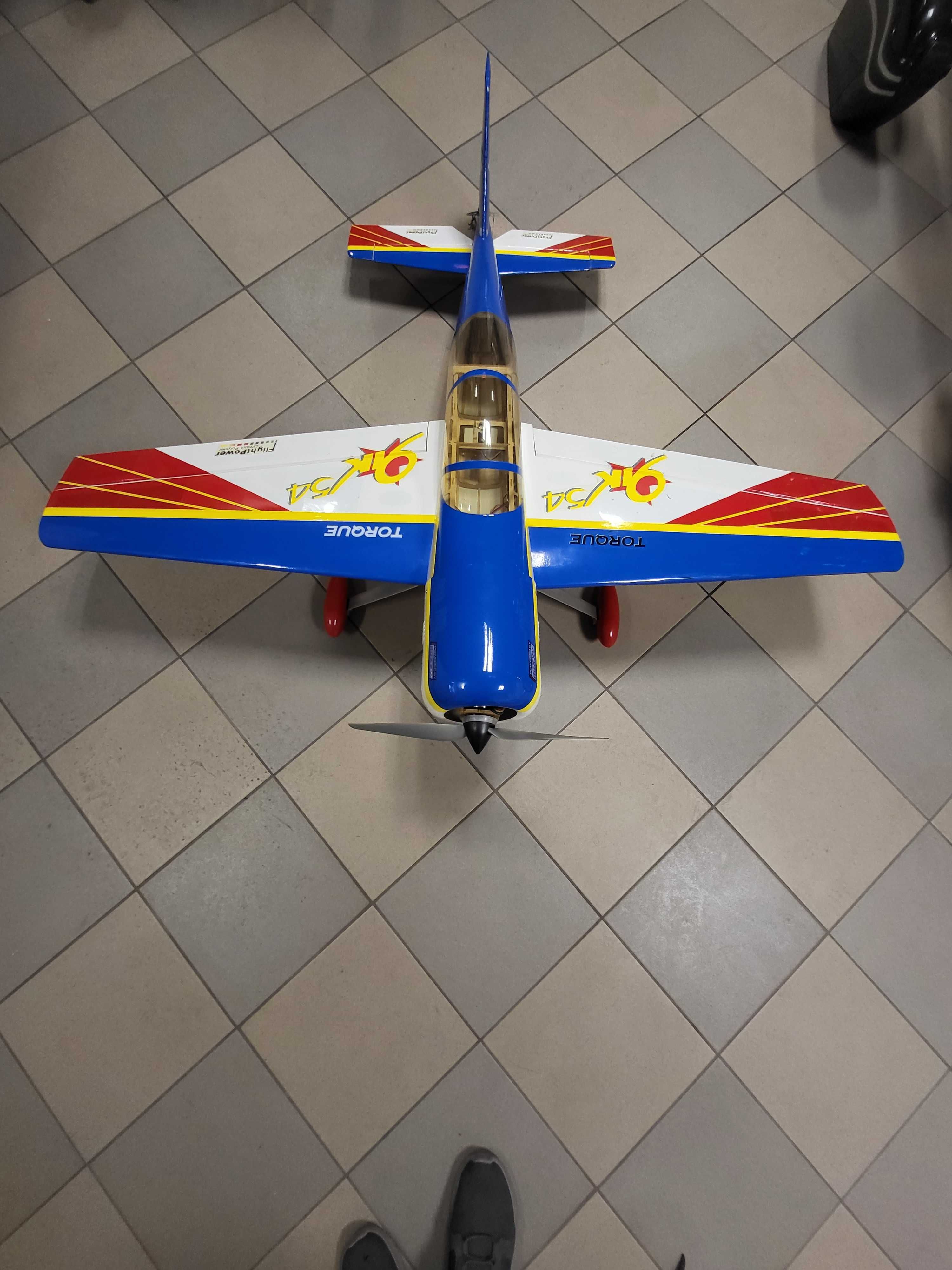 Model samolotu YAK 54 m