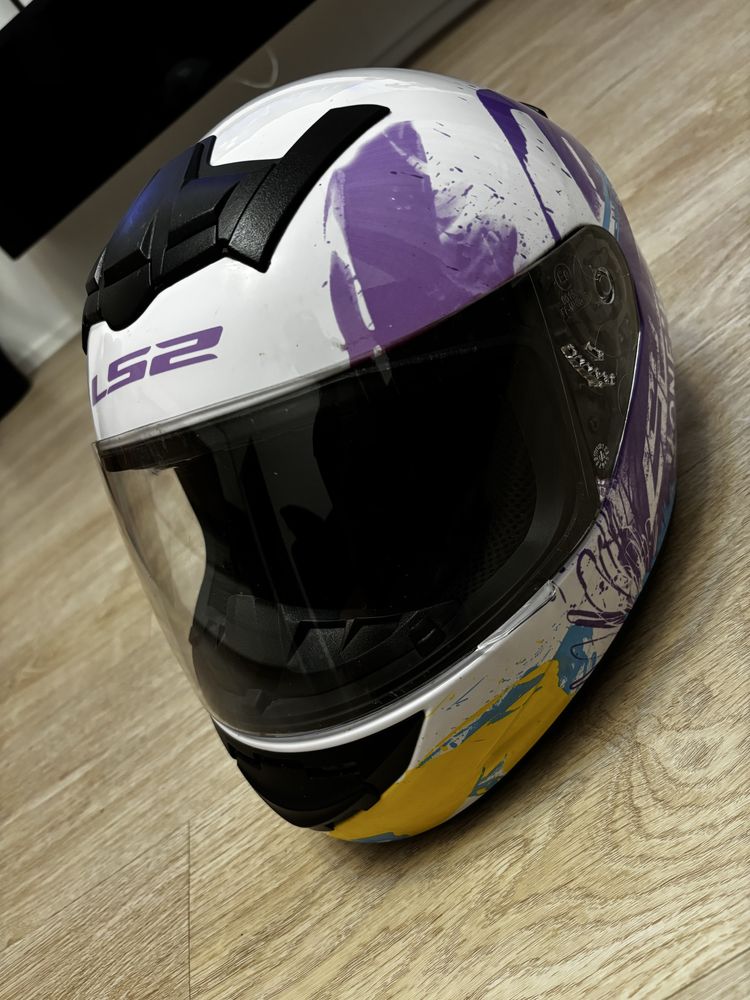 Kask motocyklowy marki  LS2
