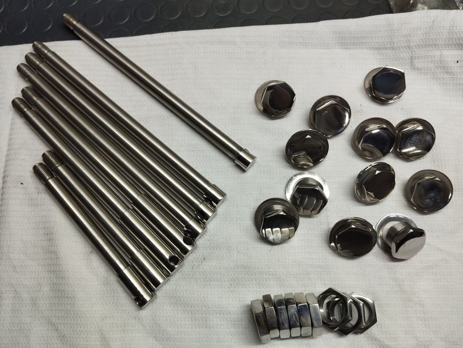 Ява гайки вилки та осі колеса нержавійка