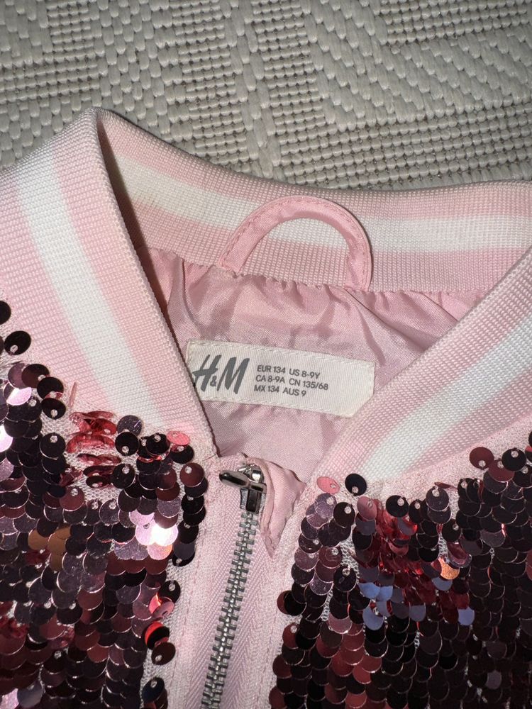 Класна куртка з пайєтками H&M 8-9 років