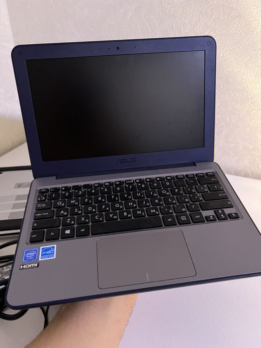 Ноутбук asus e201n 12"