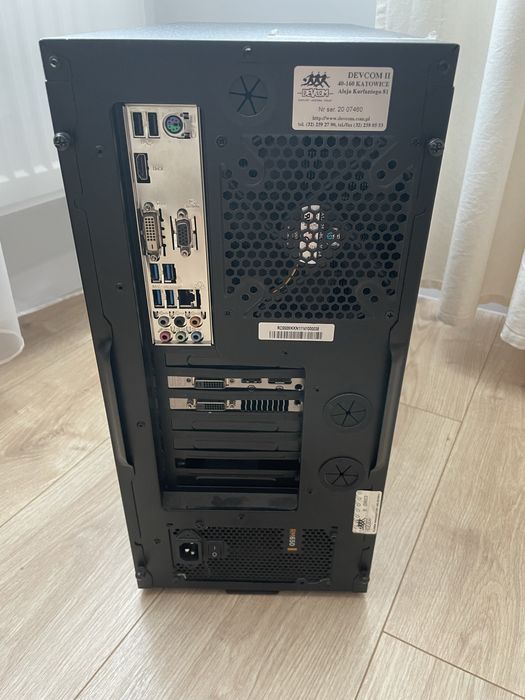 Komputer stacjonarny