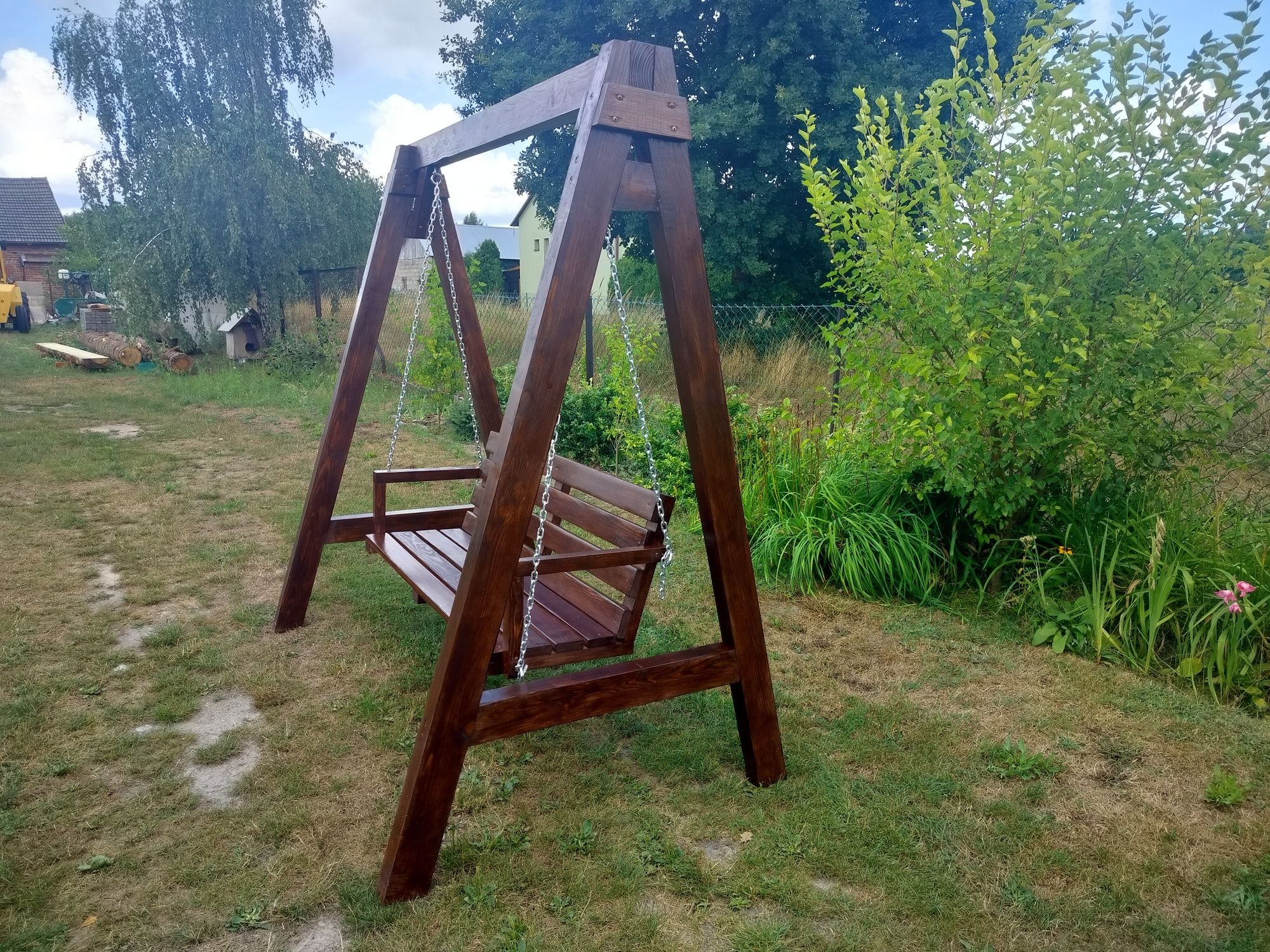 Huśtawka ogrodowa drewniana