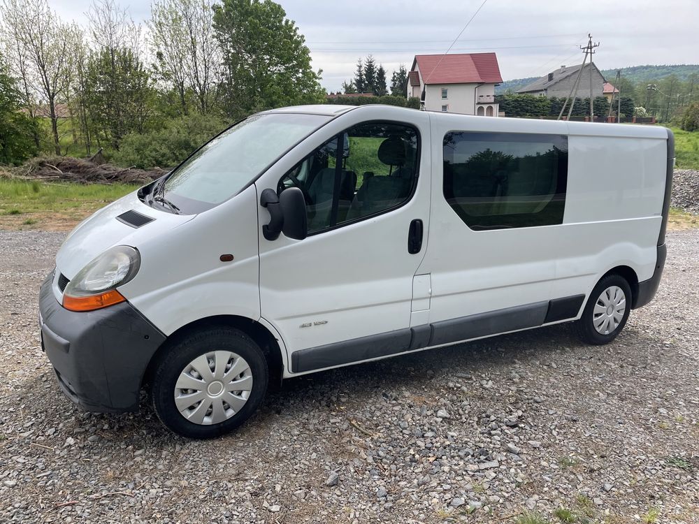 Renault Trafic 1.9 brygadówka holenderka 5 osobowy