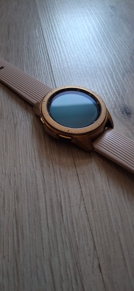 Продам годинник Samsung Galaxy watch SM-R810gold