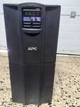 Smart Ups APC de 3000W usado e fornecido sem baterias