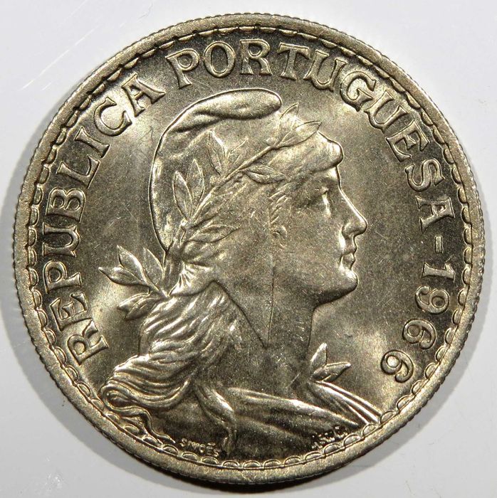 Republica Portuguesa - 1 Escudo 1965 e 1966 3,5€ cada