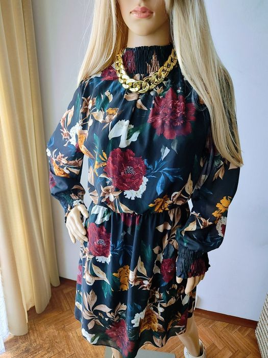 Sukienka w kwiaty midi  elegancka jesienna siateczkowe rękawy