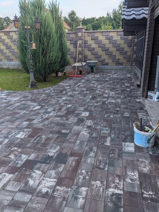 Вкладання бруківки,плитки тротуарної