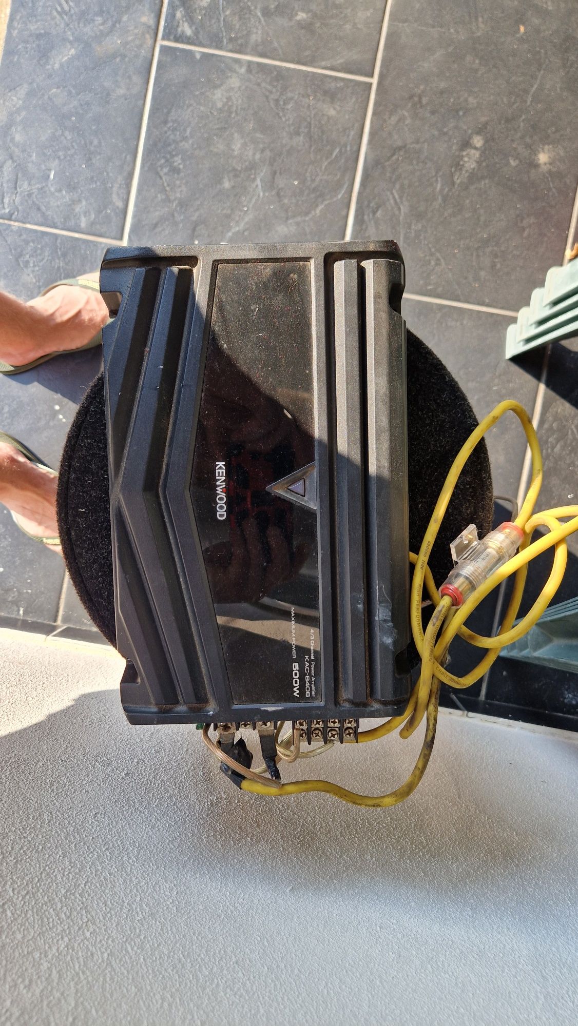 Subwoofer jbl + amplificador kenwood