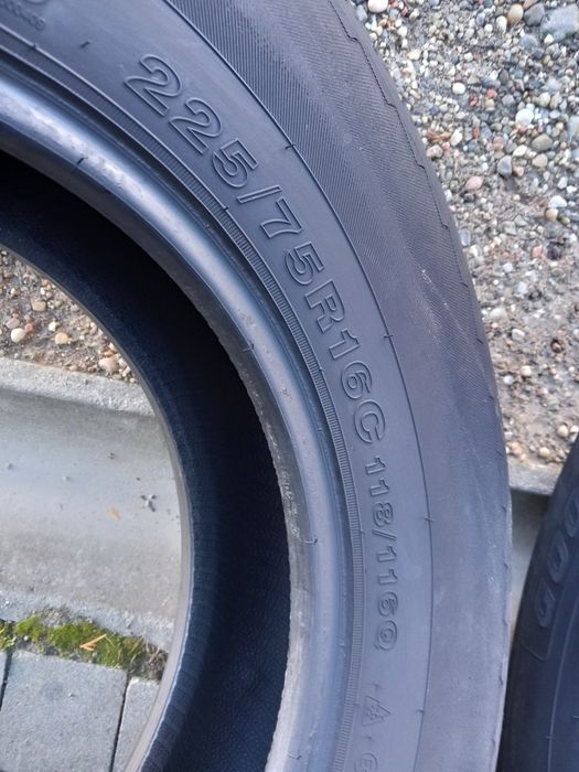 2x Opony Używane Całoroczne 225/75R16C Goodride
