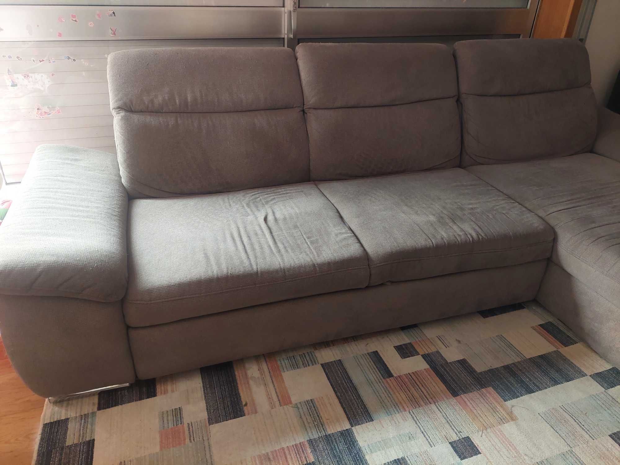 Sofá cama com chaise longue
