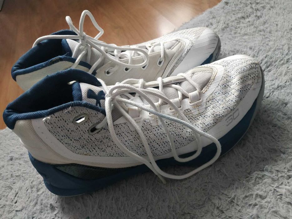 Buty do koszykówki Under Armour r. 40