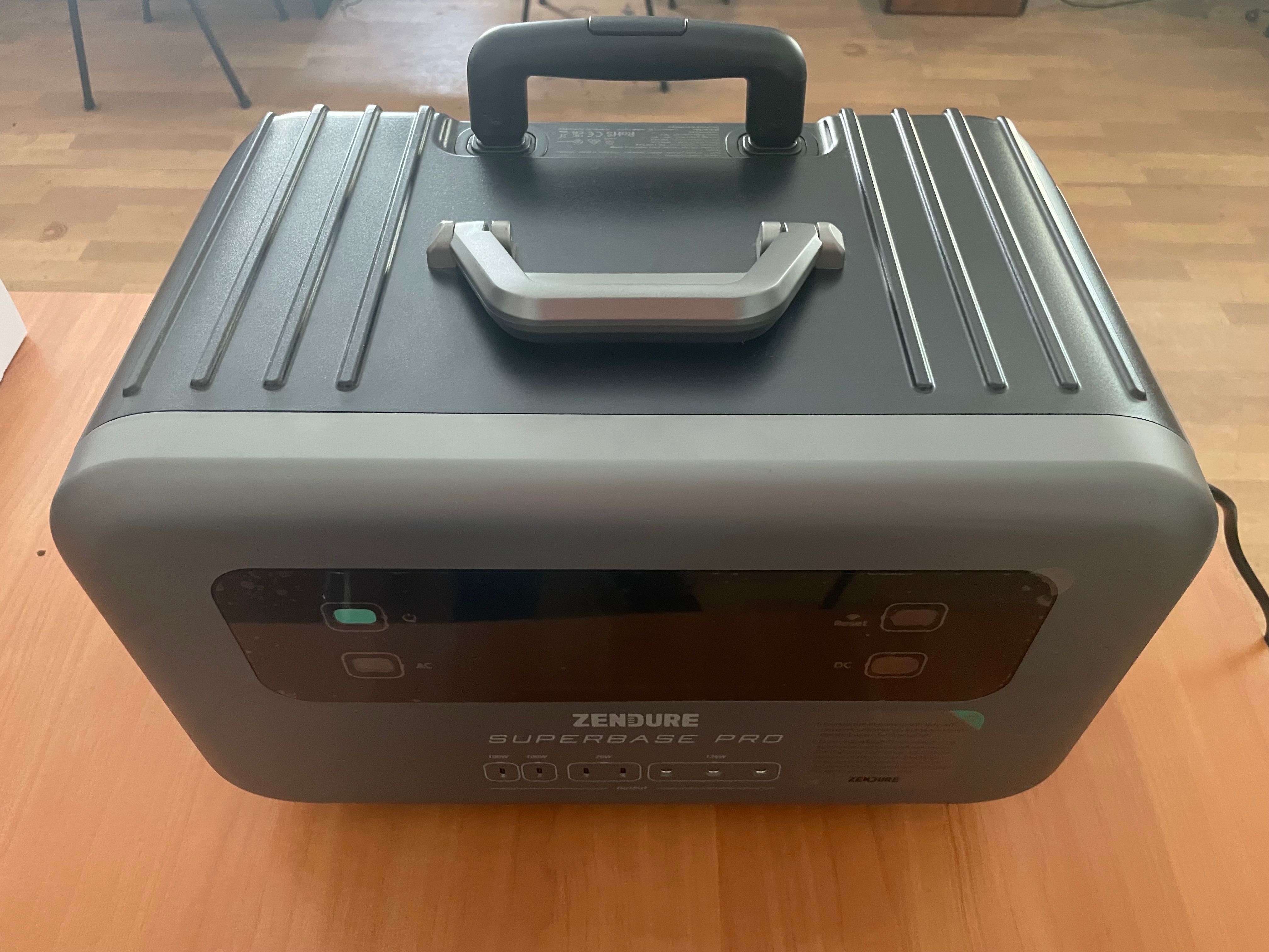 Зарядна станція Zendure SuperBase Pro 1500 ( ZDSBP1500 )