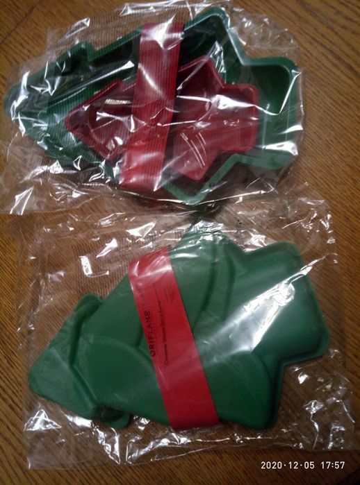 Новий якісний комплект -2 шт- силіконових форм  у вигляді ялинки