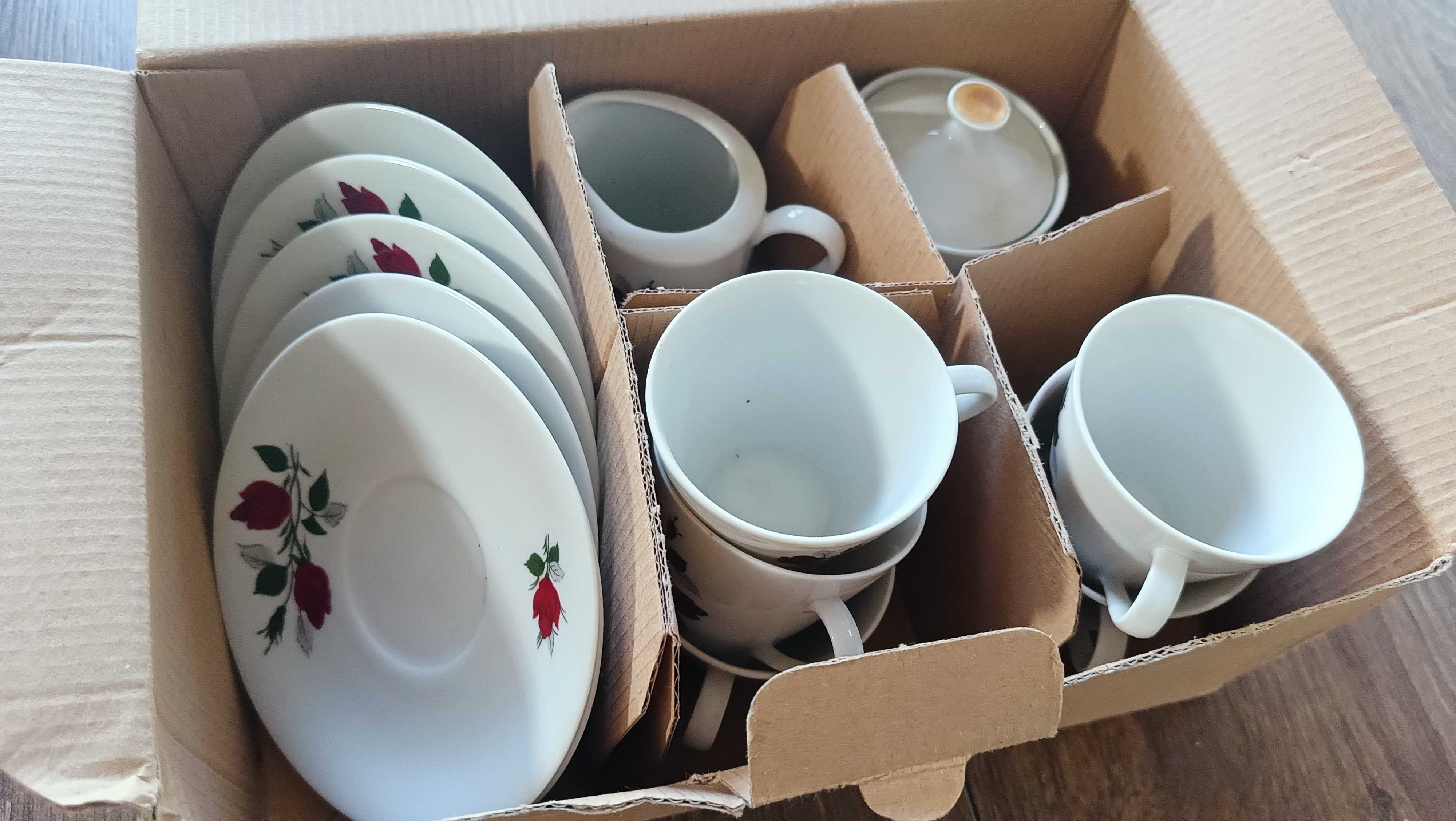 Stary porcelanowy Serwis do espresso Mitterteich Bavaria, biały kwiaty