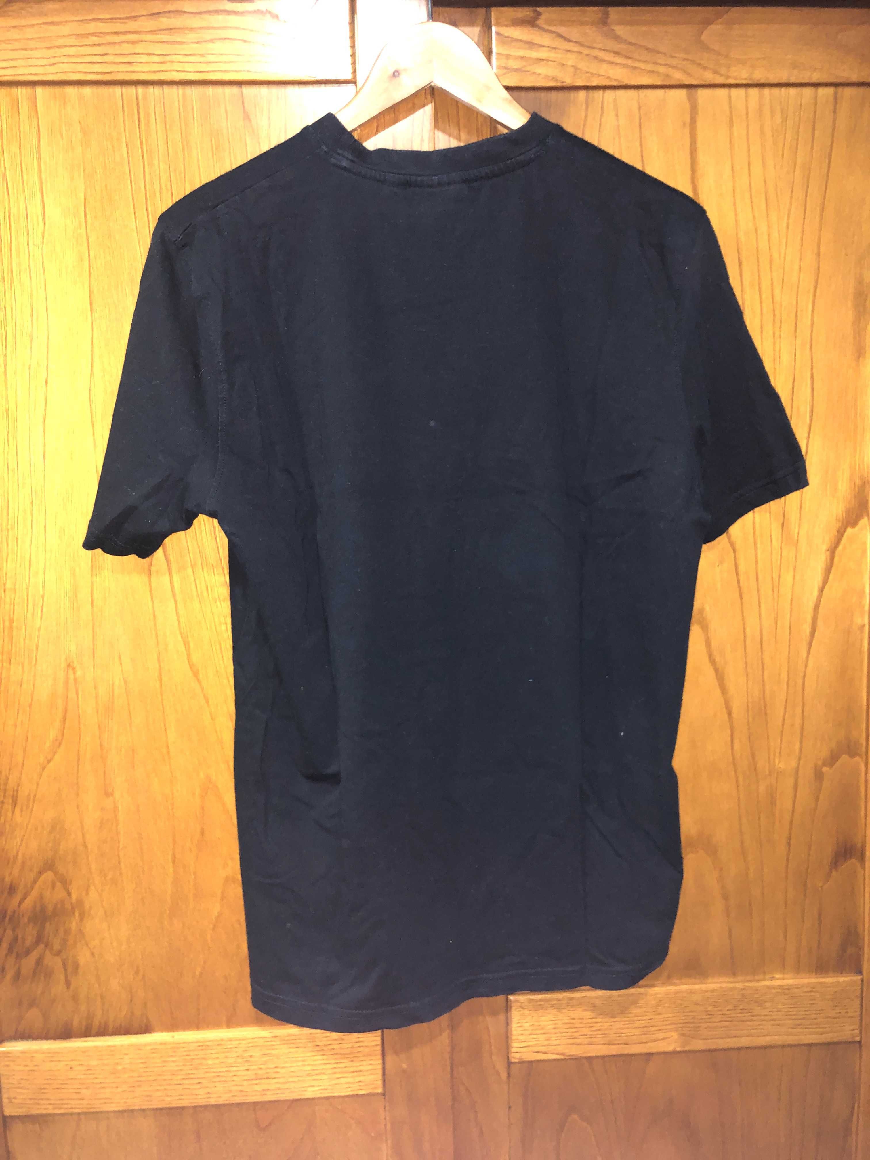 T-Shirt Fila em Preto