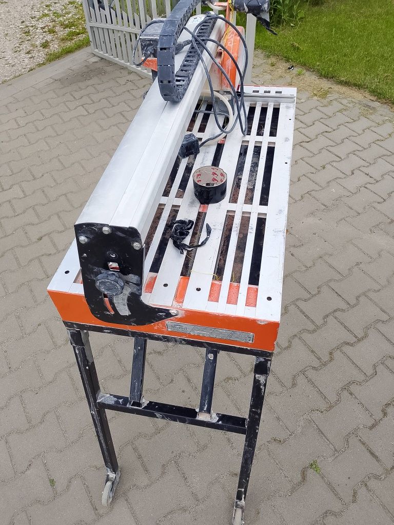 Maszyna przecinarka do płytek CLIPPER TR202